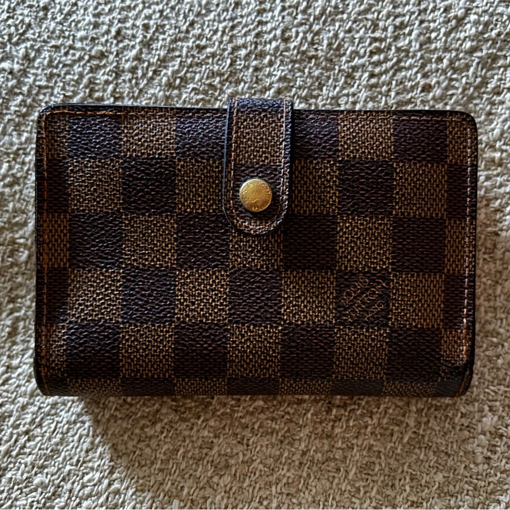 Louis Vuitton Damier Kiss Lock 😘 Wallet